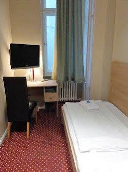 Elegia Am Kurfürstendamm Hotel 2*